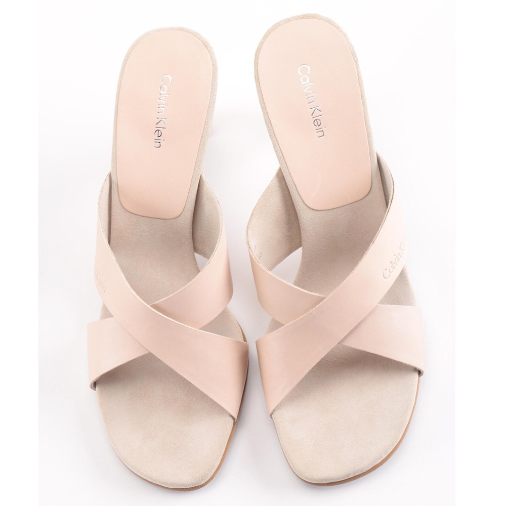 CALVIN KLEIN NWT nude suede leather mule sandals